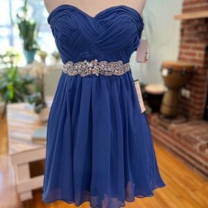 Stunning City Studio Strapless Chiffon Dress NWT Size 3 Juniors